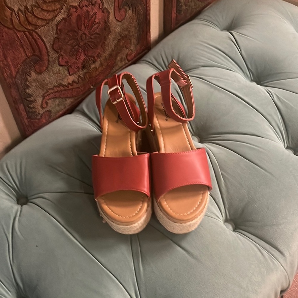 Brown sandals, size 6 1/2 never worn